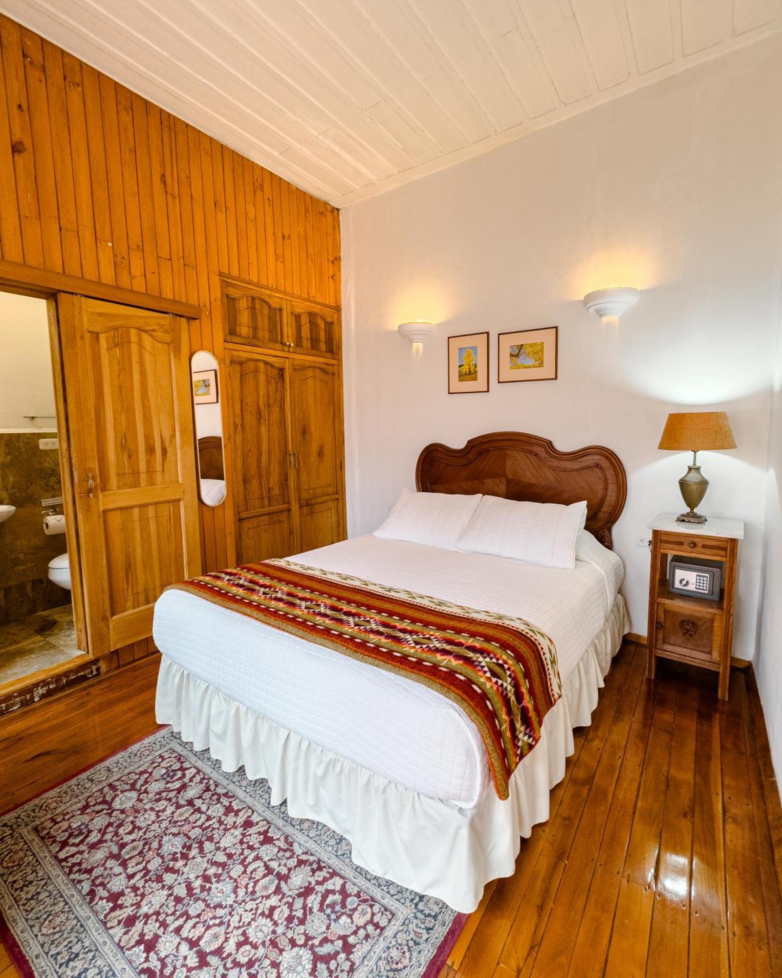 Hotel Boutique Casa Montalvo Cuenca Exteriör bild