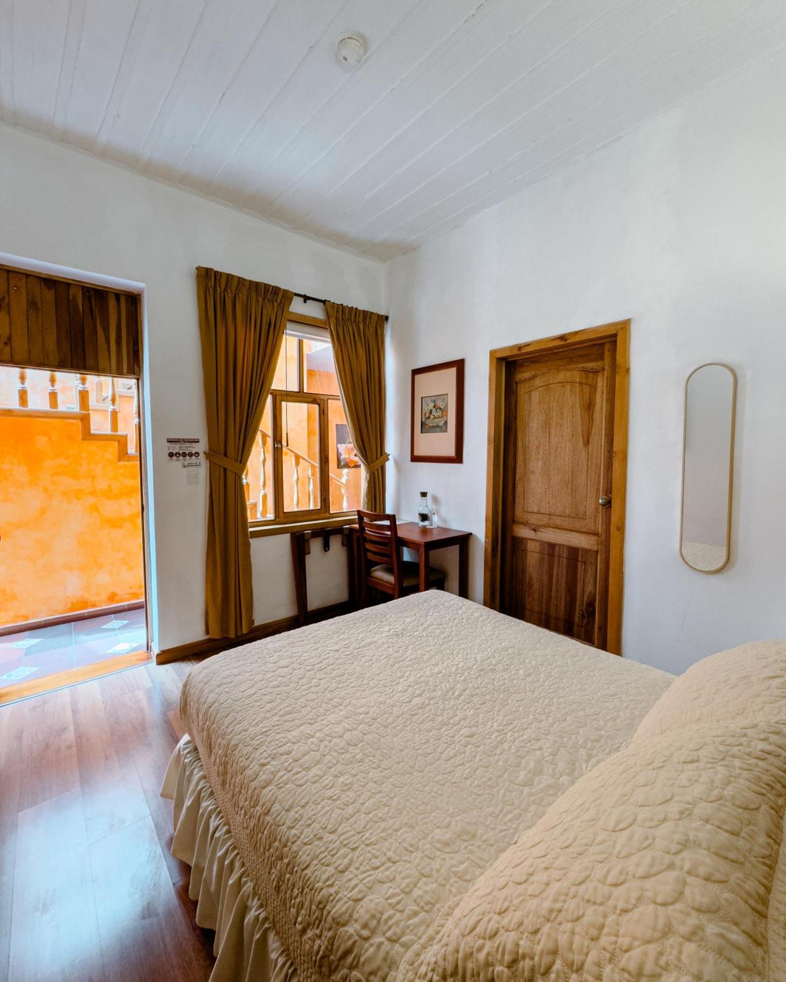 Hotel Boutique Casa Montalvo Cuenca Exteriör bild